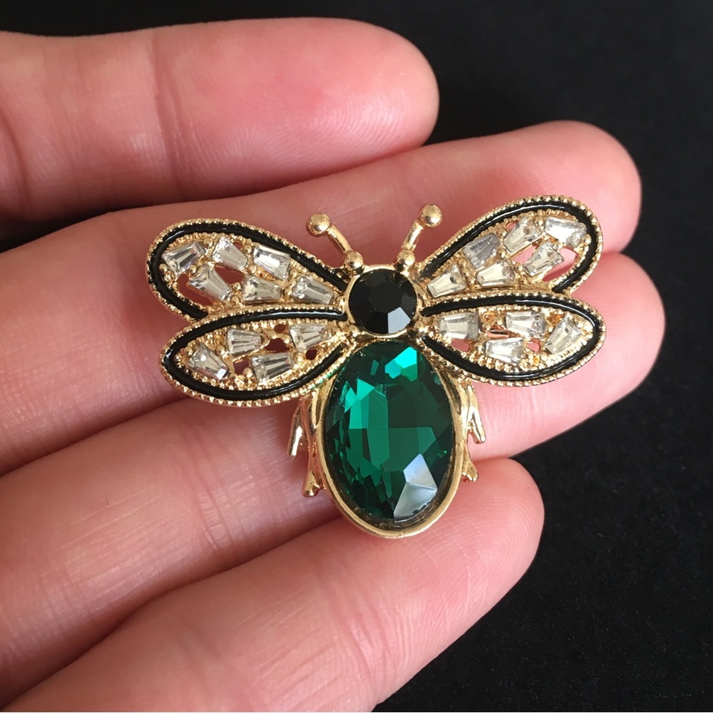 Bumblebee Green and Gold Tone Rhinestone Brooch Pin - Picture 2 of 7